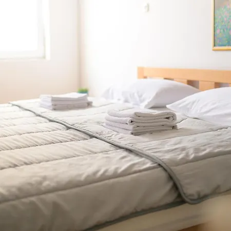 Silver Apartment