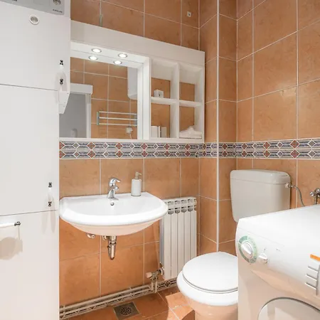 Silver Apartment *